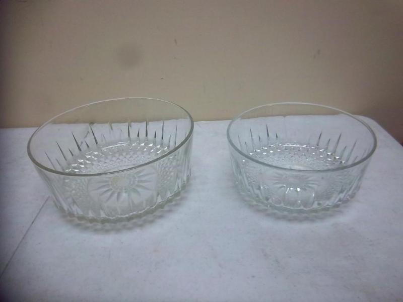 lot 56 image: Glass Bowl Lot Arcoroc France...