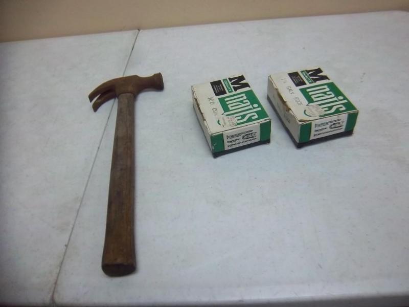 lot 67 image: Lot Of Nails And Hammer...