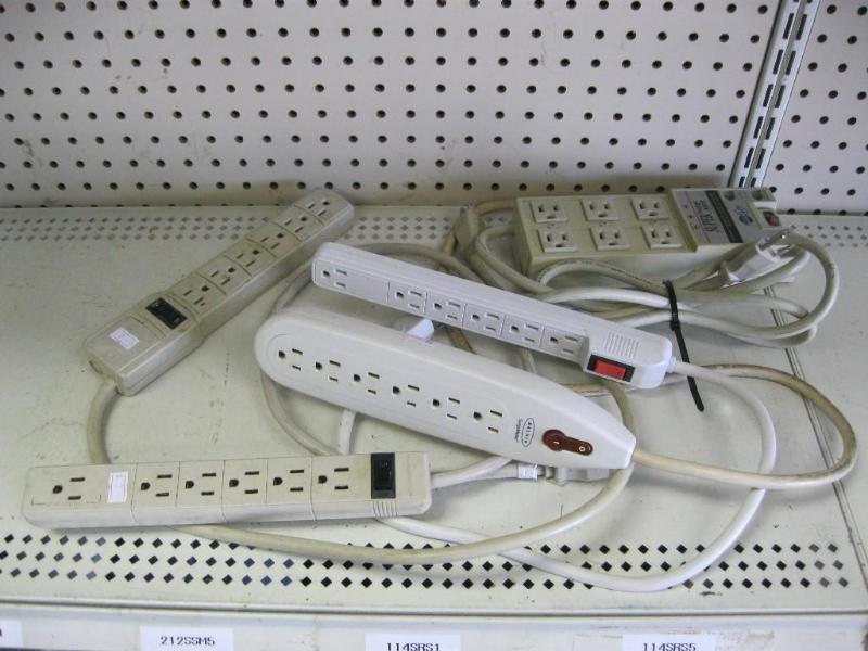 lot 76 image: Lot Of Surge Protectors ...