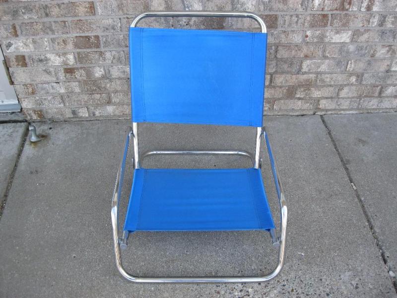 lot 88 image: Foldable Beach Chair...