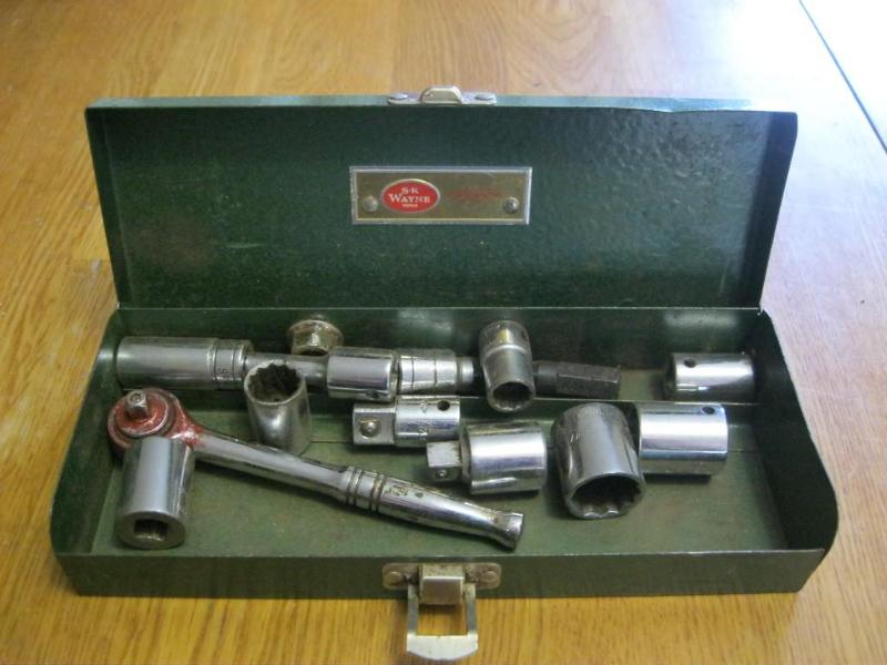 lot 95 image: Lot Of Ratchet And Tools...