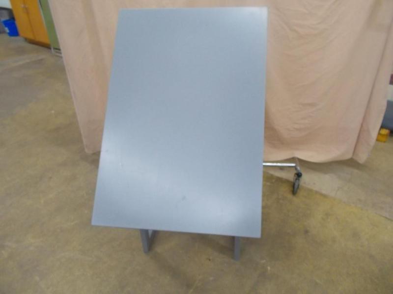 Stand up display board.&nbsp 26 wi...