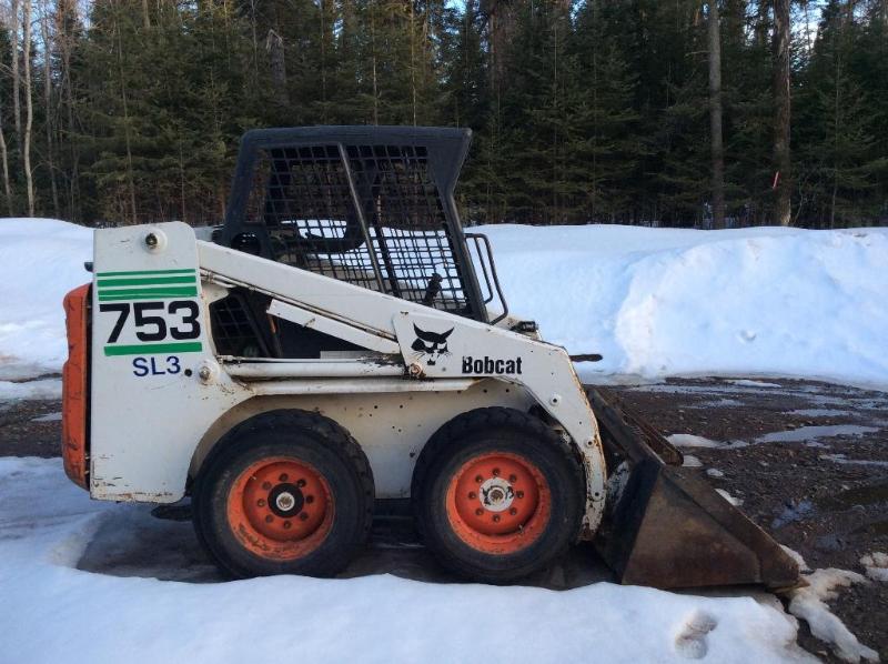 lot 2 image: 2001, Bobcat 753 Skidsteer, 3249 hrs,