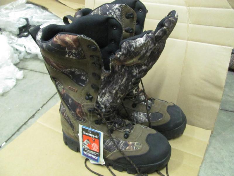 Heres another great pair of deer a...