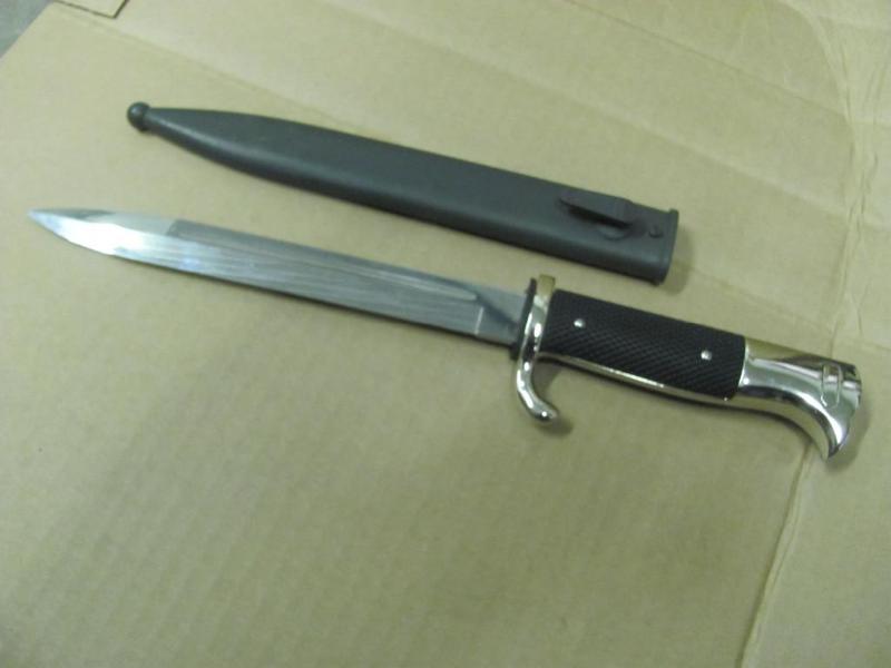 Heres a cool GERMAN WW2 Bayonet Re...