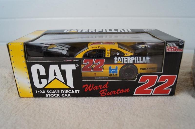 2 Cat collectable model race car re...