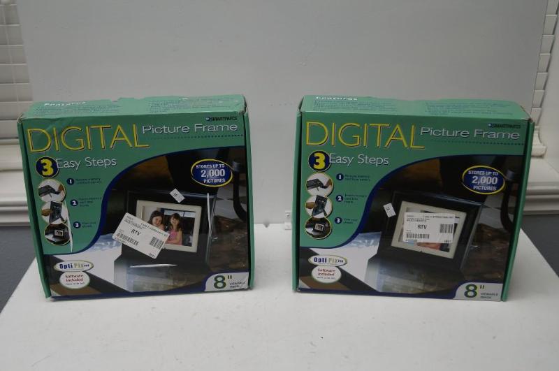 lot 27 image: 2   &nbsp8 inch digital pictu...