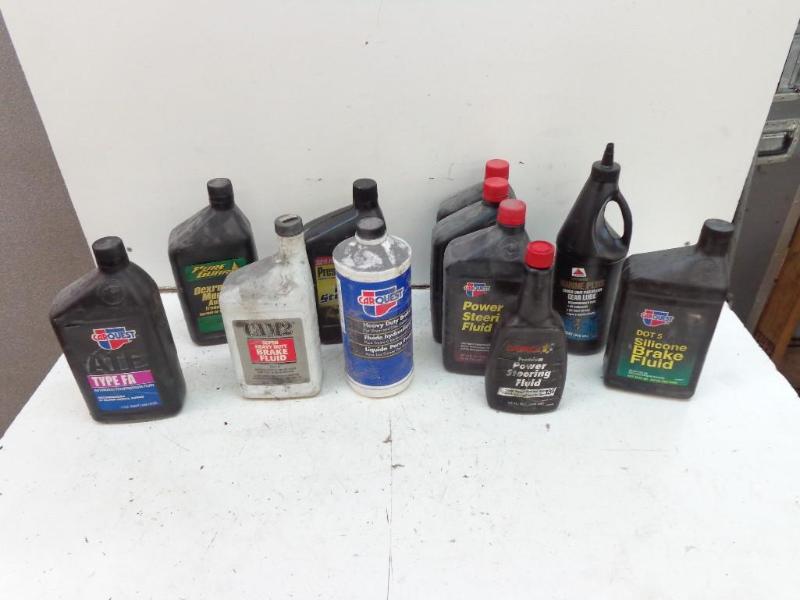 lot 103 image: Lot of Various Fluids For Cars and ...