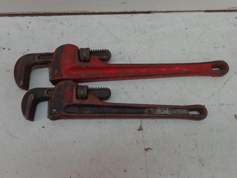 lot 113 image: 2 Ridgid Pipe Wrenches Ridgid #18 R...