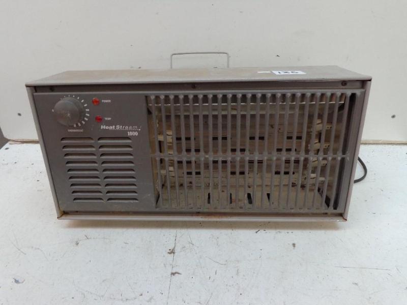 lot 135 image: Heat Stream 1000 Electric Portable ...