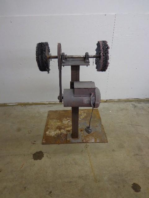 lot 168 image: Buffing Station Dual Wheel Buffing ...