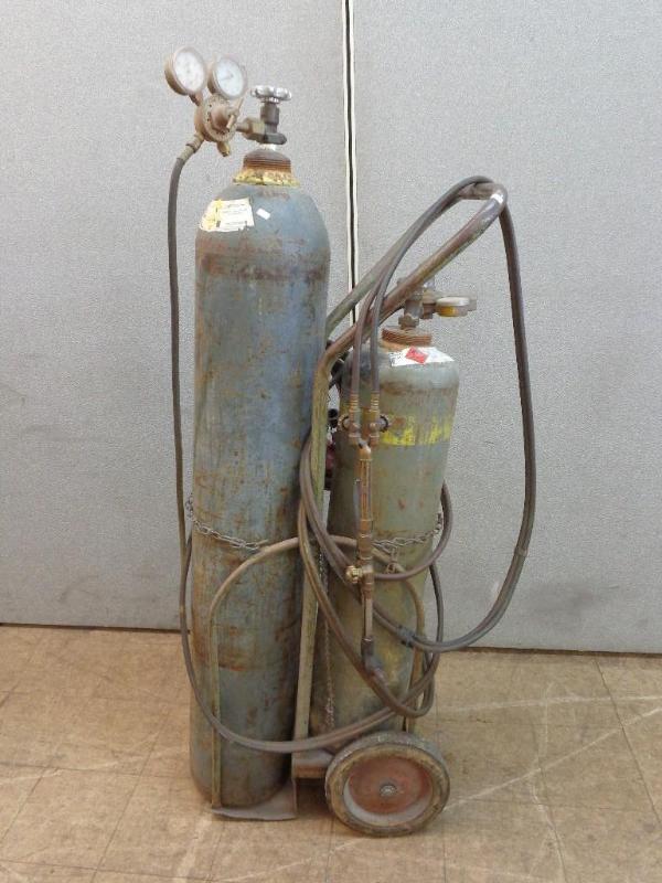 lot 2 image: Acetylene Torch With Oxygen & A...