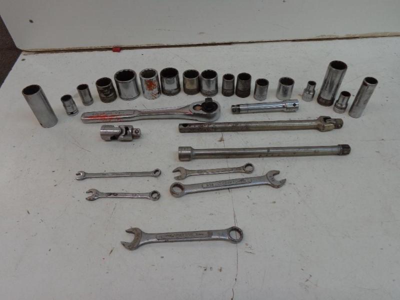 lot 22 image: Ratchets, Sockets, Extensions and C...
