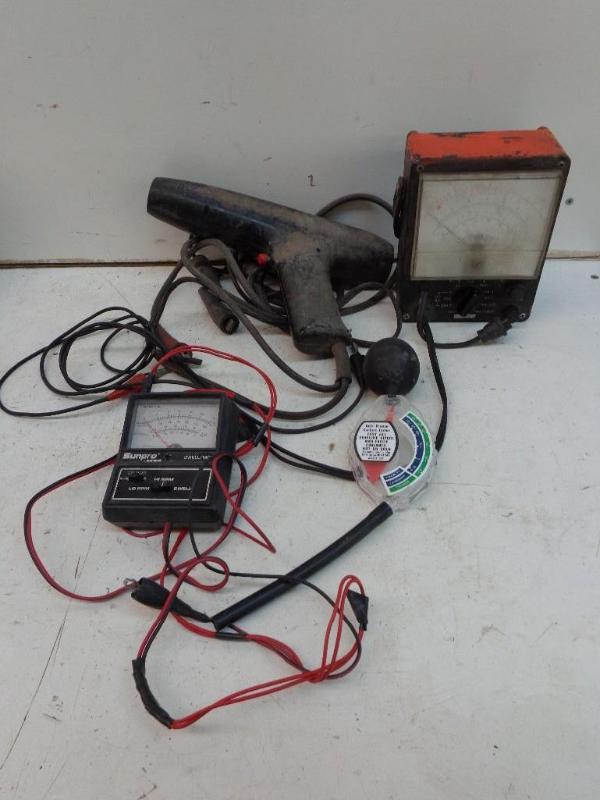 lot 49 image: Voltage Meter, Timing Lights, Coola...