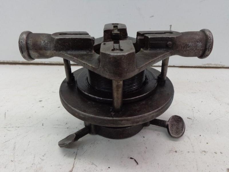 lot 54 image: Toledo DI No B53460 Pipe Threader...