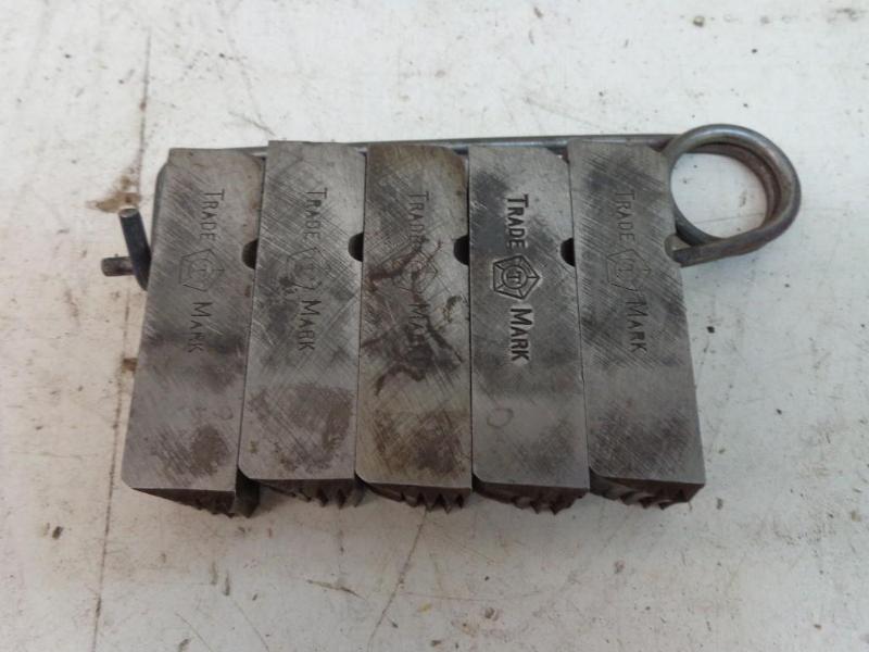 lot 56 image: 3 12" Trademark Pipe Threadin...
