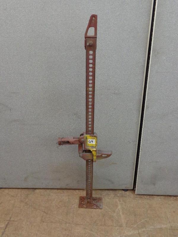 lot 69 image: Hi Lift Jack 71" Tall Max Weig...