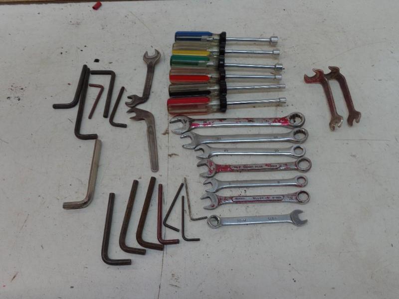 lot 94 image: Misc Tools OpenBox End Wrenches&nb...