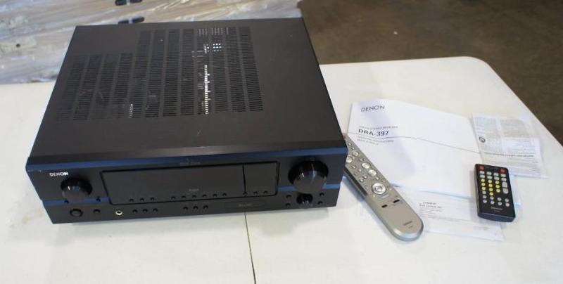 lot 10 image: Denon Stereo Reciever Model #DRA-39...