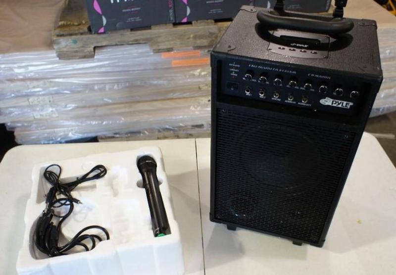 lot 14 image: Pyle 500 watt VHF Wireless Portable...
