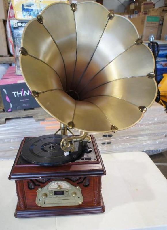 lot 15 image: Pyle Horn Turntable Model #PTCDCS3U...