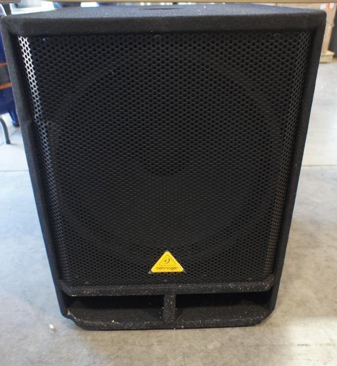 lot 17 image: Eurolive 18" PA Sub-woofer Mod...
