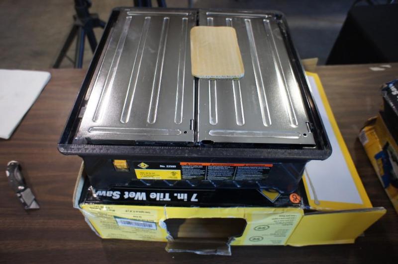 lot 30 image: Mastercut &" protable tile...