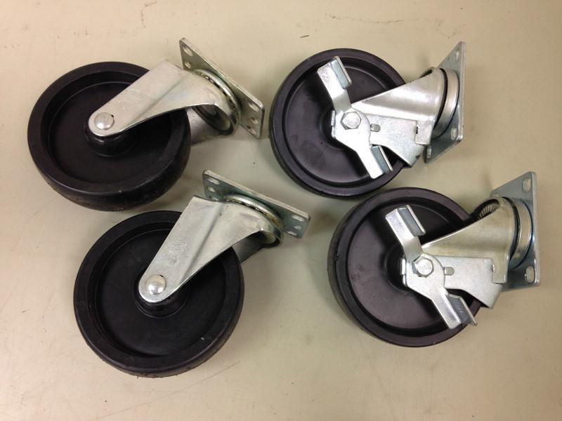 Lot of (4) Steel Swivel Plate Caste...