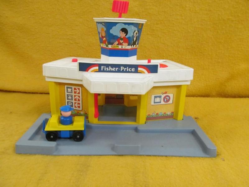 Fisher Price Gas Station with Car a...