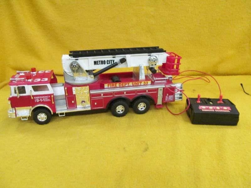 2 Long Scientific Toy Fire Engine ...