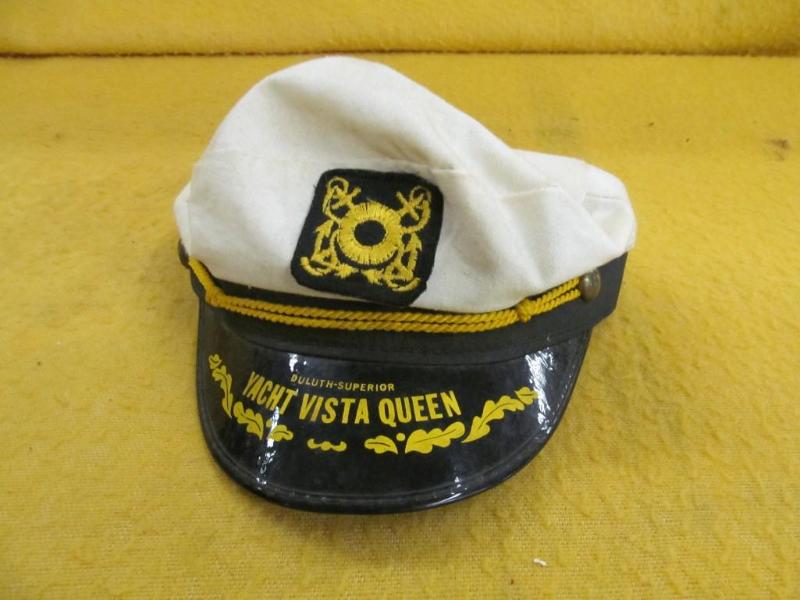 Yacht Vista Queen Hat...