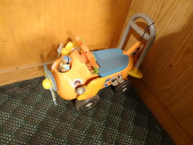 Go Diego kids ride on toy...