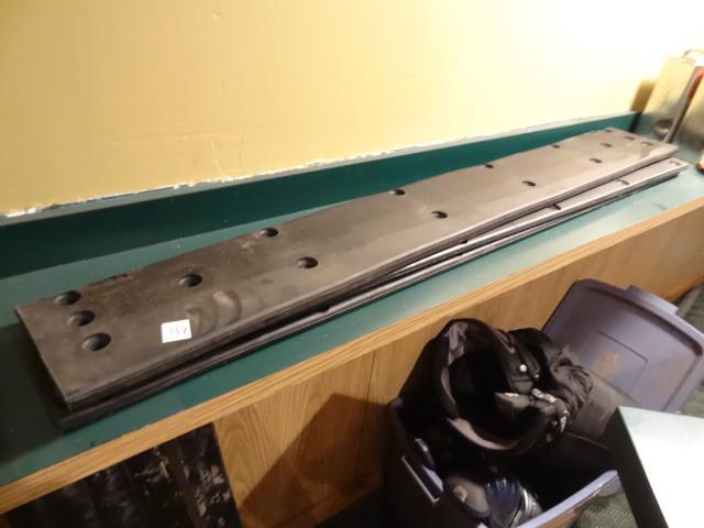 3 rubber pieces. 58 x 7...