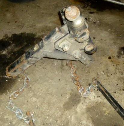 lot 35 image: TrailerReceiver With Ball Hitch an...