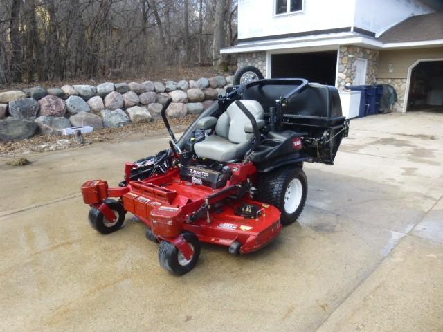 lot 4 image: 2011 Toro Z Master GIII Zero Turn C...