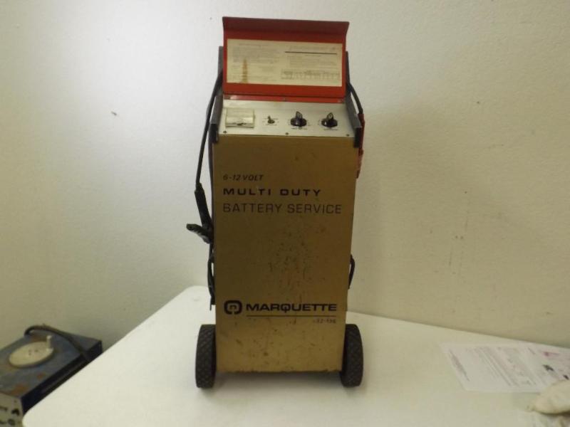 lot 29 image: Marquette multi-purpose battery ser...