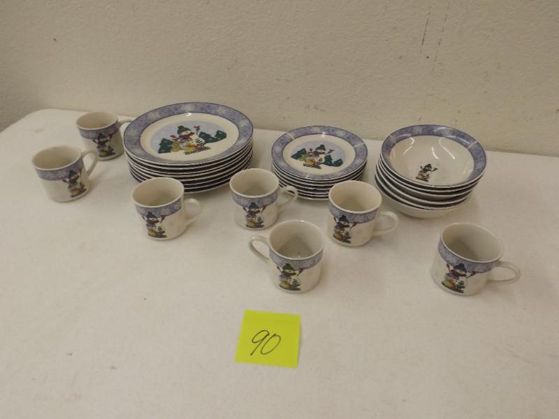 lot 90 image: This lot includes snowman plate, bo...