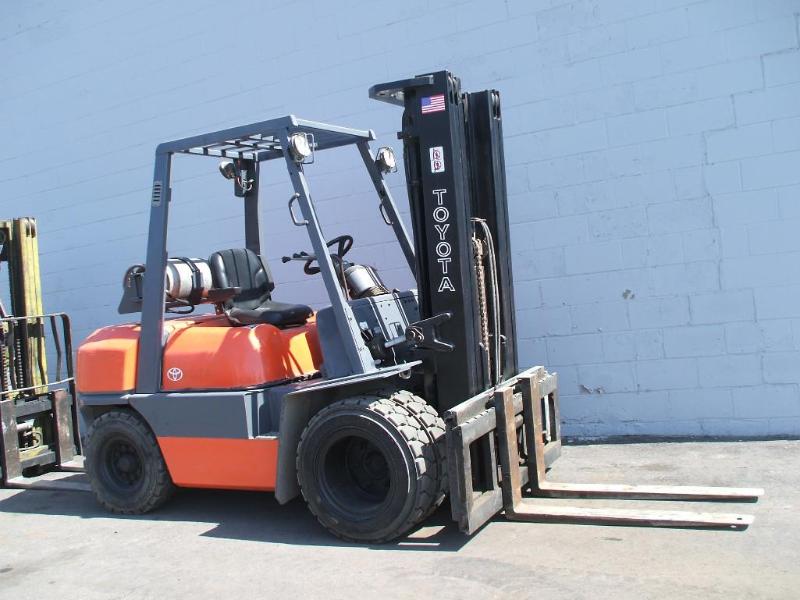 Toyota forklift. Model 6FGU35. 7000...