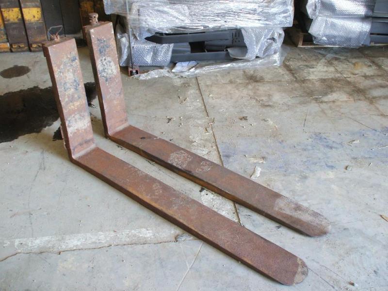 A pair of 42&quot used forklift fo...