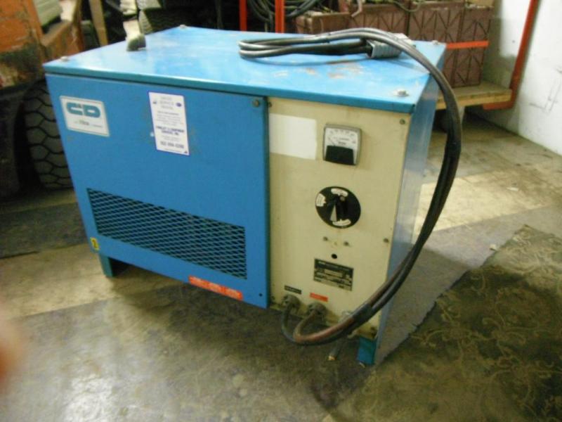 C &amp D Forklift battery charger....