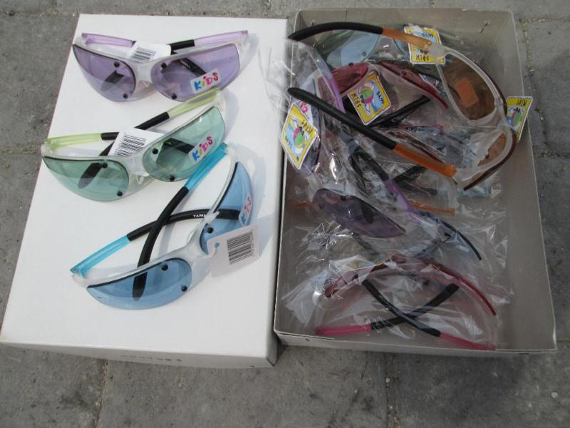 Box of 12 sunglasses, MSRP $4.99 EA...