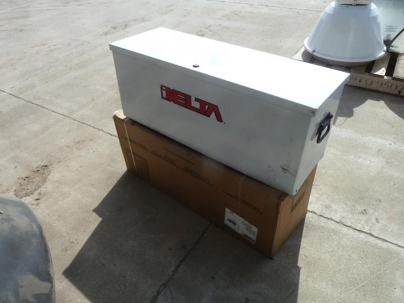 lot 29 image: Delta tool boxes Set of 2  32...