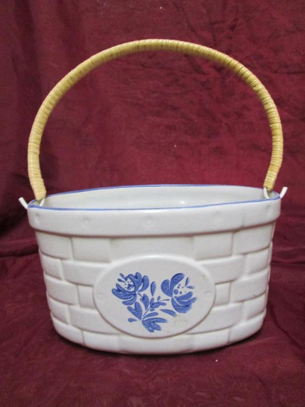 lot 153 image: Very nice porcelain basket with wic...