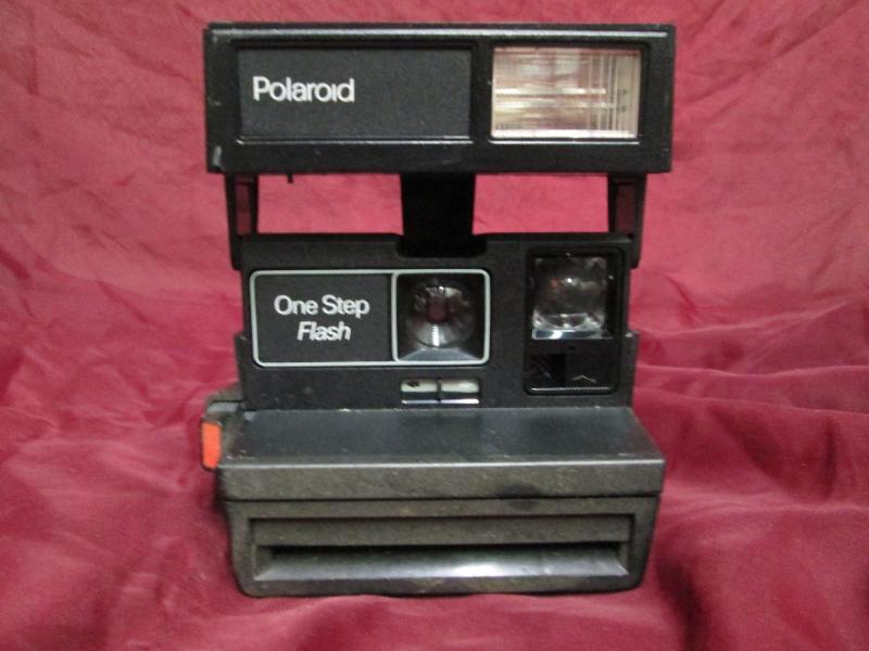 lot 164 image: Polaroid camera. Perfect condition....