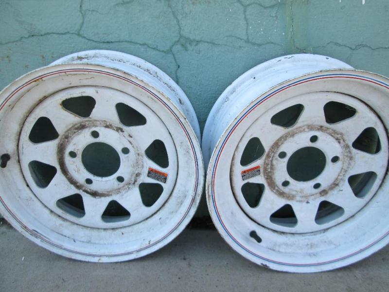 lot 18 image: 5 bolt Dexter 15 x 5 JJ 4 12 rims...