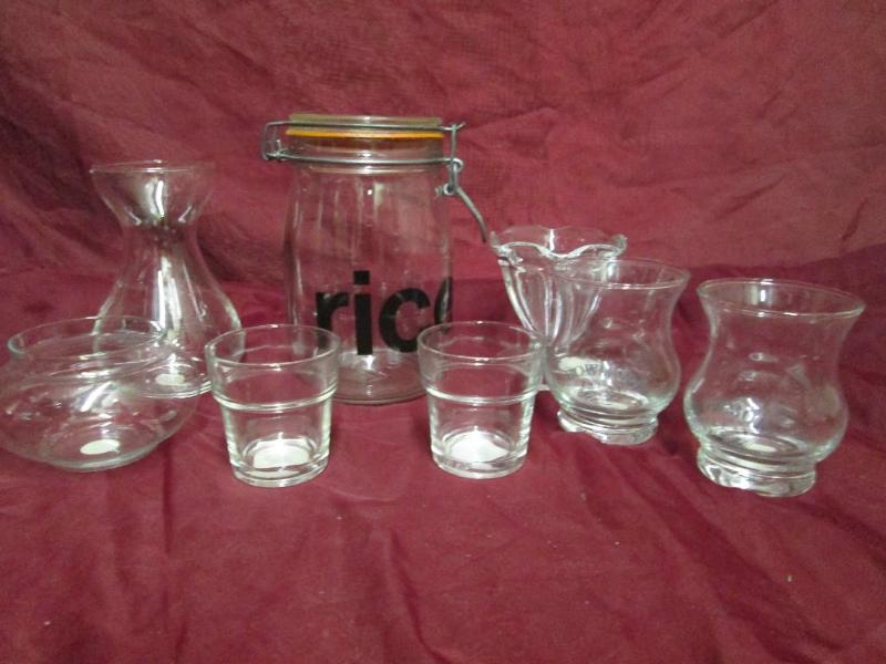 lot 196 image: Miscellaneous clear glassware....