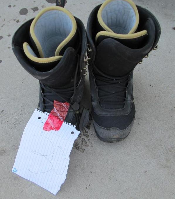 lot 30 image: Snow Boarding boots by Lamar Mens s...