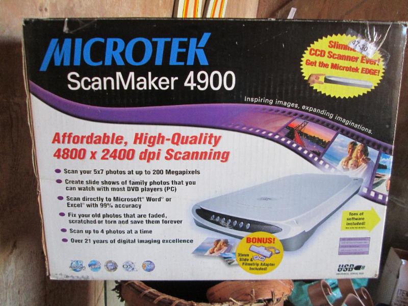 lot 39 image: MicroTek Scan Maker 4900 desktop sc...