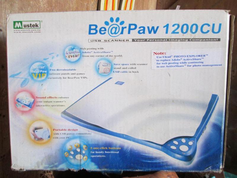 lot 40 image: Bear Paw 1200CU portable scanner. N...