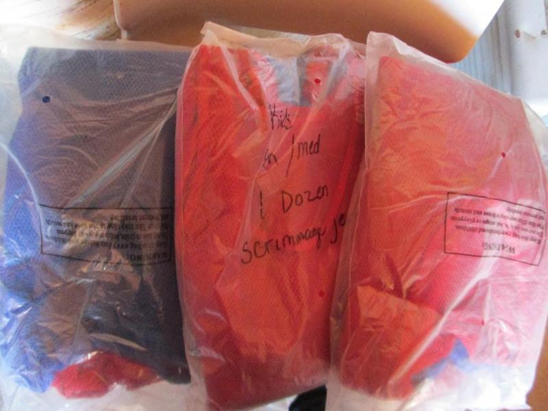lot 45 image: Lot of 6 bags of blue and red scrim...